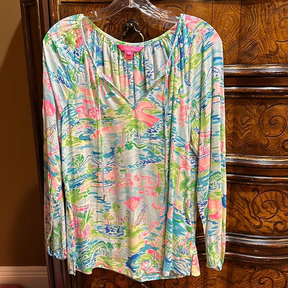 Lily Pulitzer Top! Like New! Size Small - image 1